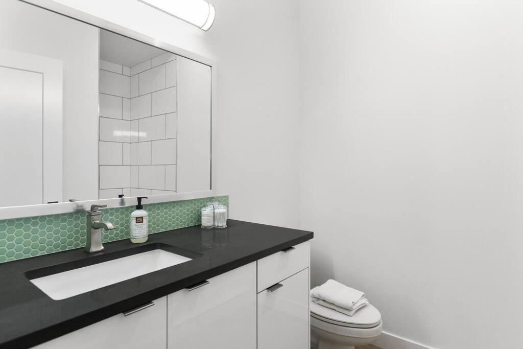 Large Studio Rooftop & Poolside - Walk To Old Town Scottsdale Exteriör bild
