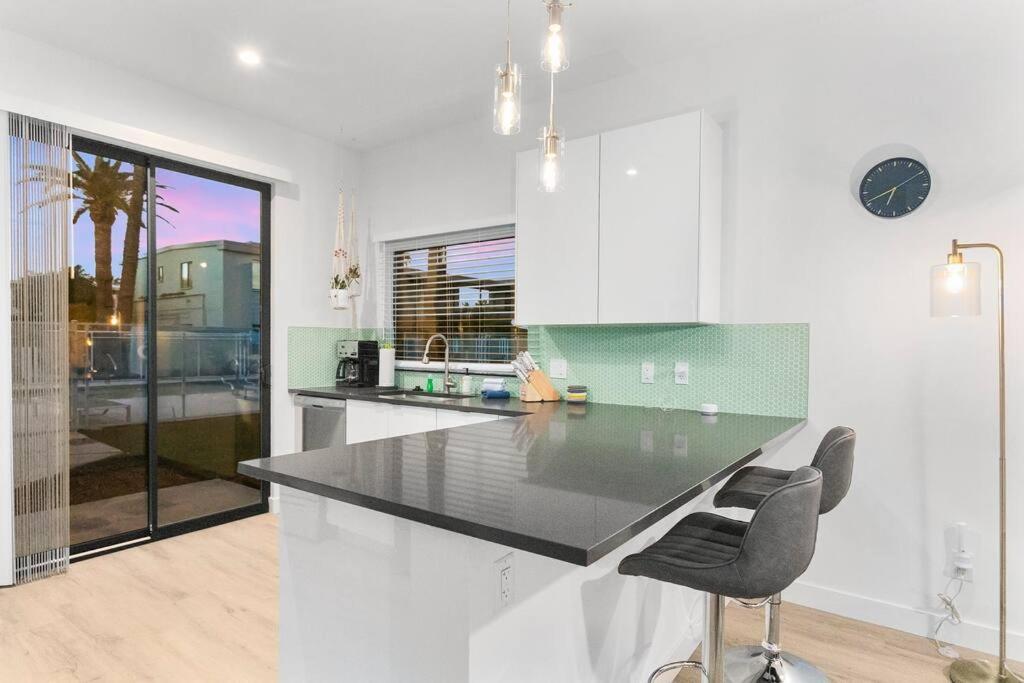 Large Studio Rooftop & Poolside - Walk To Old Town Scottsdale Exteriör bild
