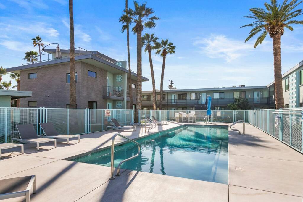 Large Studio Rooftop & Poolside - Walk To Old Town Scottsdale Exteriör bild